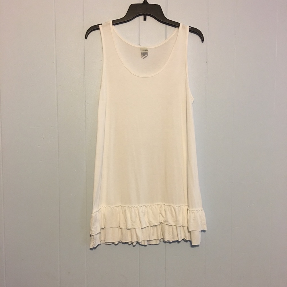 Brenda’s USA white Ruffle tank top